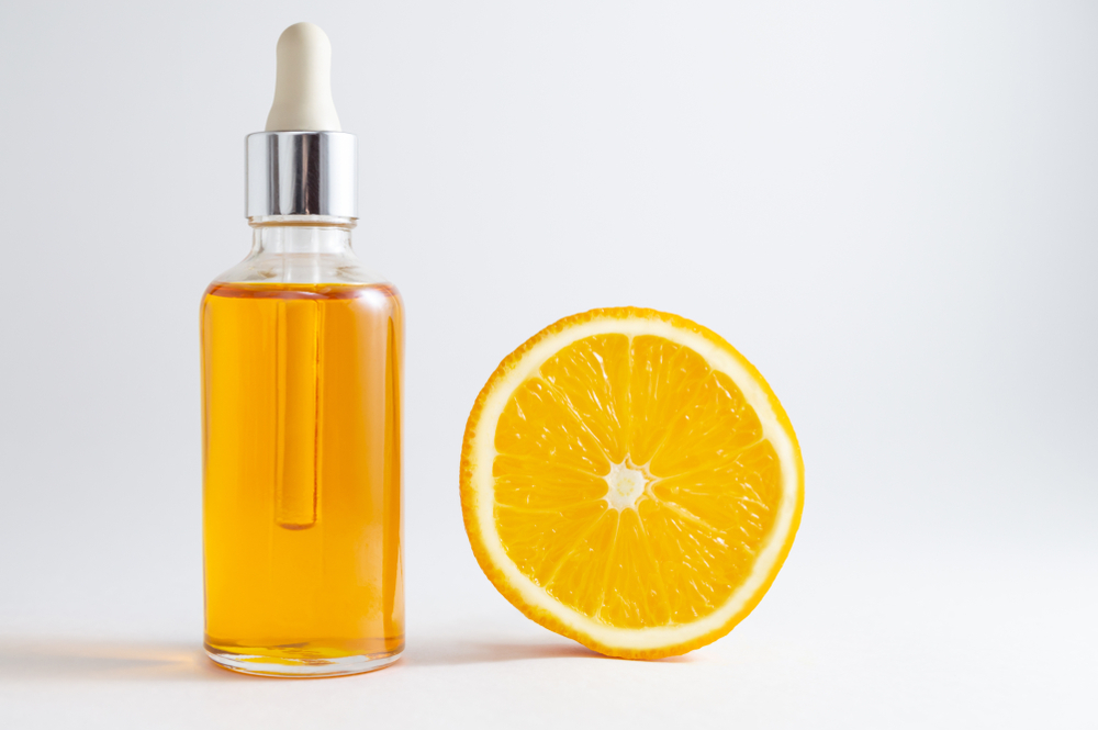 Vitamin C is a powerful antioxidant with many skin benefits, such as brightening and firming properties. 